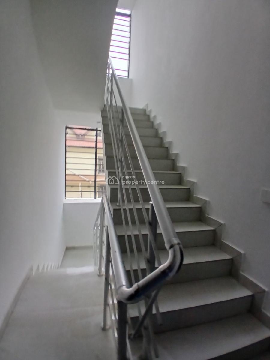 3, Lekki Phase 1, Lekki, Lagos, Flat / Apartment for Rent