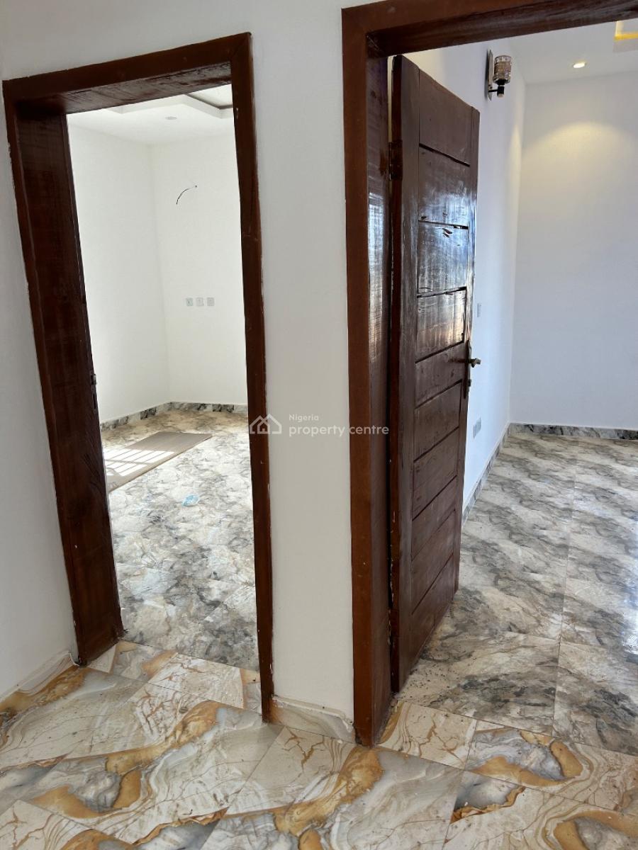 Luxury 2 Bedroom with Premium Finishing, @ Toyin Oke Street, Fatoki Bus Stop, Off Ishuti Road, Igando, Alimosho, Lagos, Flat / Apartment for Rent