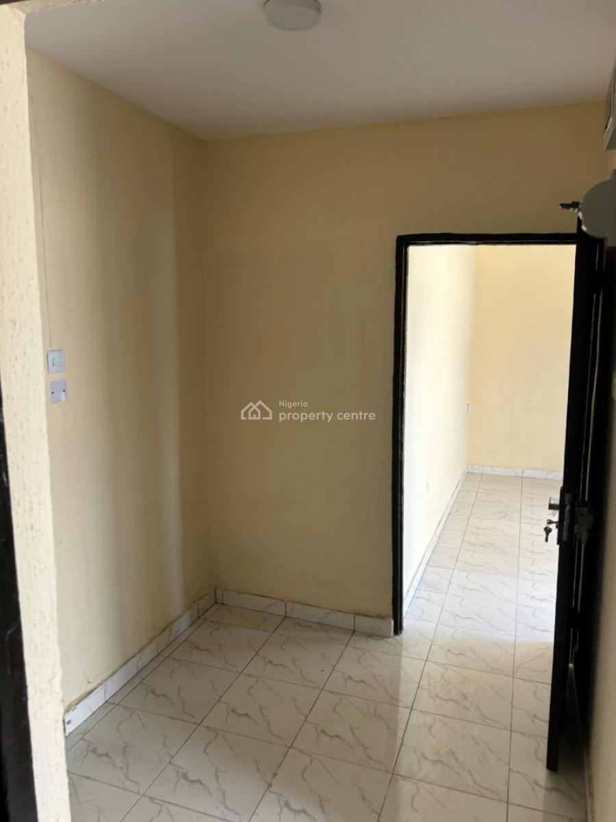 Decent 2 Bedroom Flat, Igando, Alimosho, Lagos, Flat / Apartment for Rent