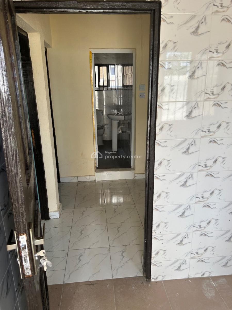 Decent 2 Bedroom Flat, Igando, Alimosho, Lagos, Flat / Apartment for Rent