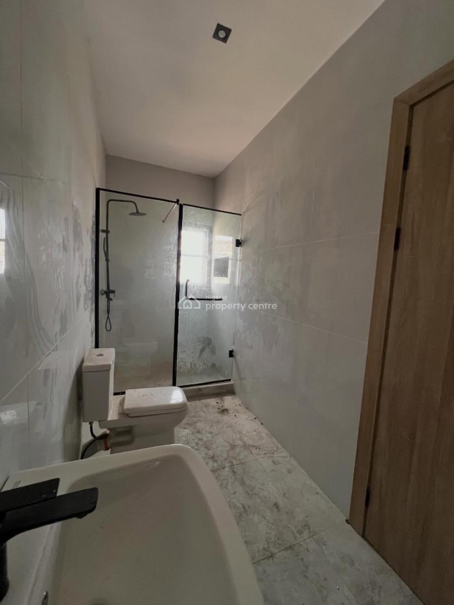 Fully Serviced 4 Bedroom Semi Detached Duplex with Bq!!, Lekki, Lekki Phase 1, Lekki, Lagos, Semi-detached Duplex for Rent