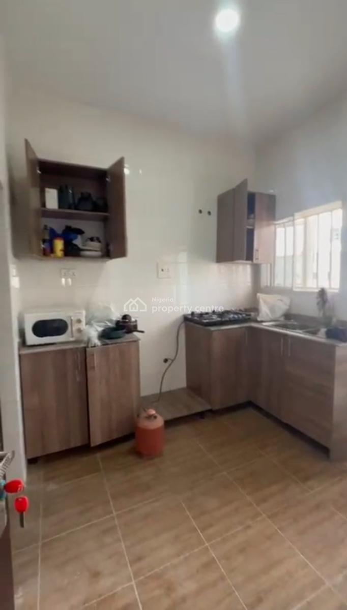 Very Spacious 2 Bedroom Flat, Before The Turkish Hospital, Idu Industrial, Abuja, Flat / Apartment for Rent