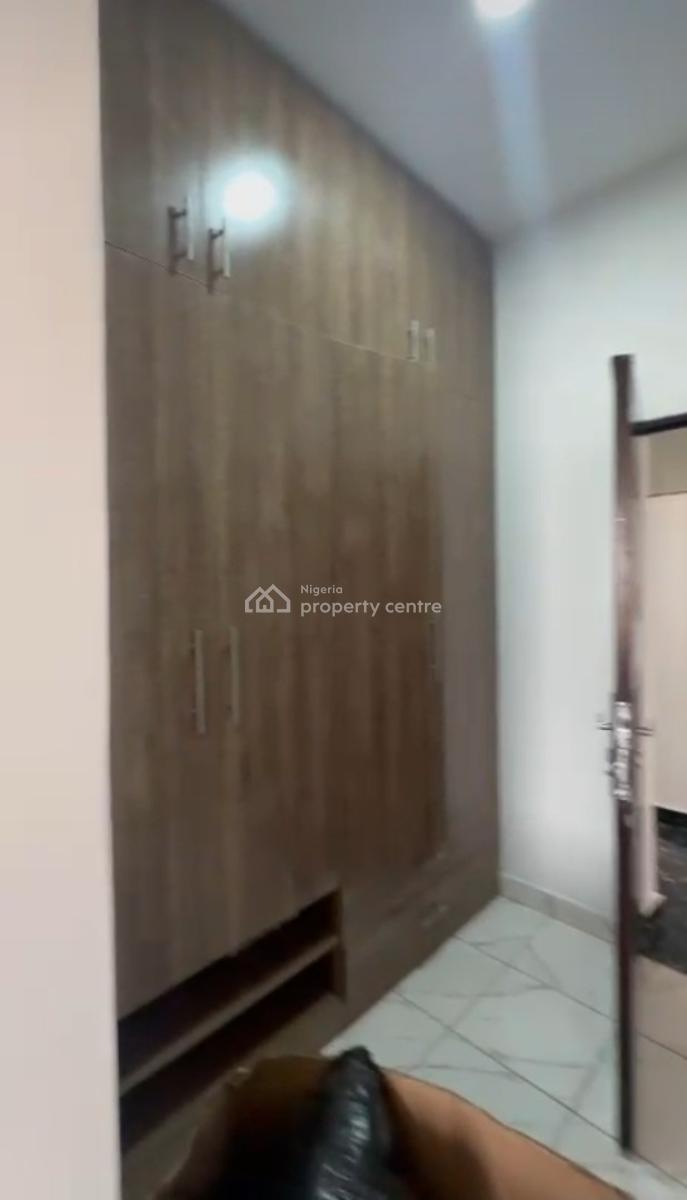 Very Spacious 2 Bedroom Flat, Before The Turkish Hospital, Idu Industrial, Abuja, Flat / Apartment for Rent