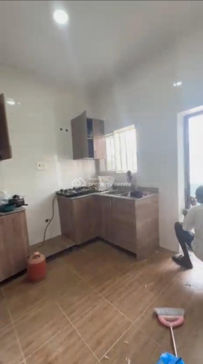 Very Spacious 2 Bedroom Flat, Before The Turkish Hospital, Idu Industrial, Abuja, Flat / Apartment for Rent