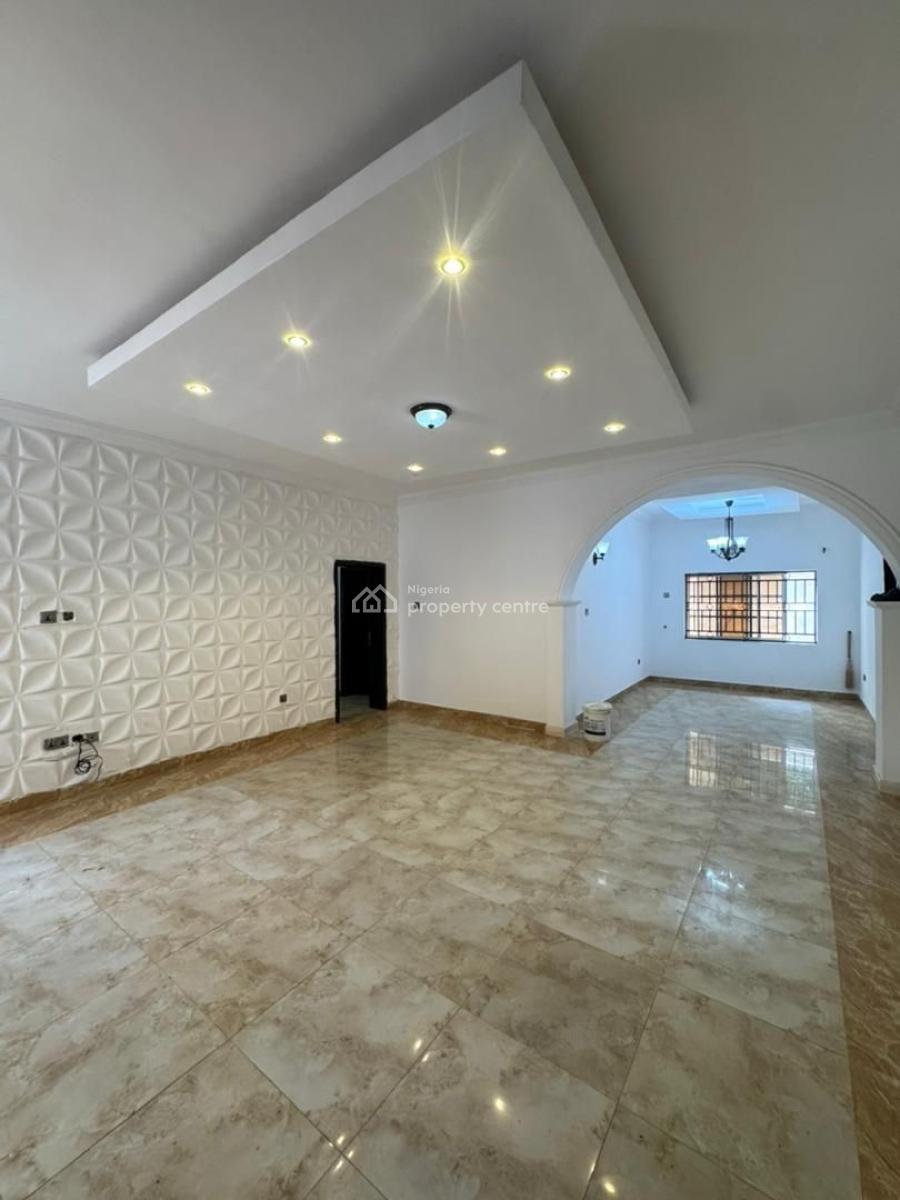 Spacious 3 Bedroom Apartment, Lekki Phase 1, Lekki, Lagos, Flat / Apartment for Rent