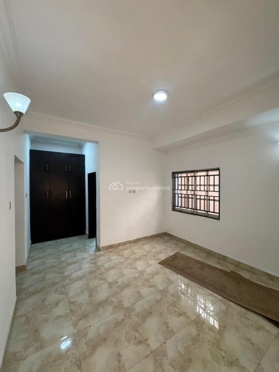 Spacious 3 Bedroom Apartment, Lekki Phase 1, Lekki, Lagos, Flat / Apartment for Rent