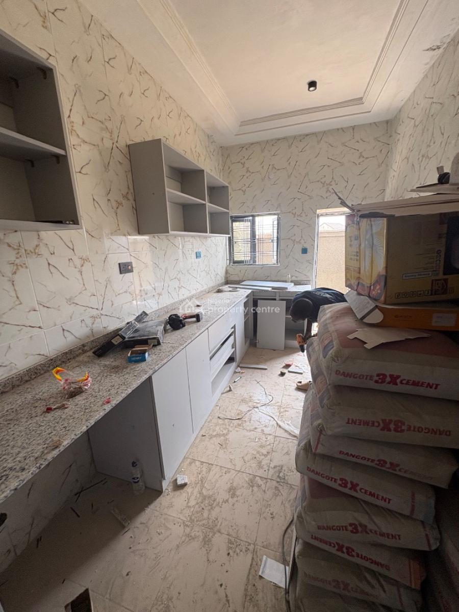Standard 4-bedroom Duplex, Von Axis, Lugbe District, Abuja, Terraced Duplex for Rent
