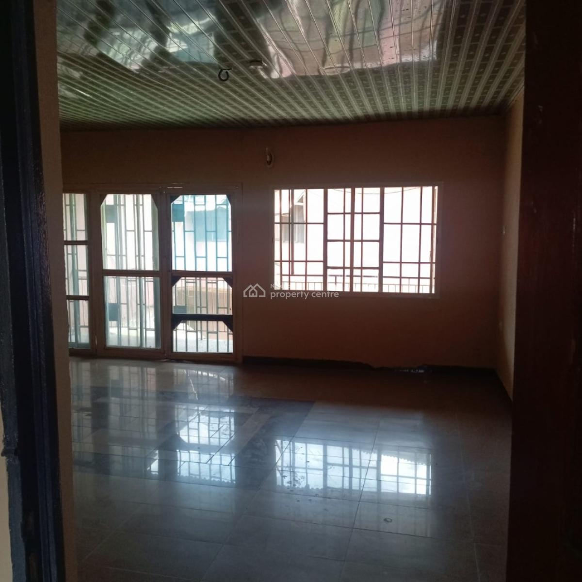 Newly Renovated 4 Bed Room Flat in Surulere, Off Adekunle Kuye Street Surulere, Surulere, Lagos, Flat / Apartment for Rent