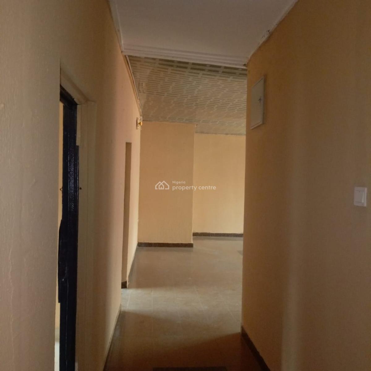 Newly Renovated 4 Bed Room Flat in Surulere, Off Adekunle Kuye Street Surulere, Surulere, Lagos, Flat / Apartment for Rent