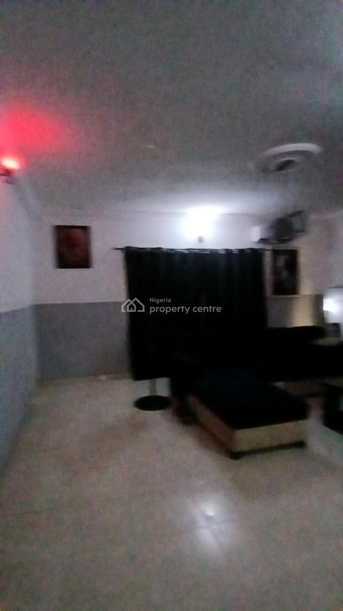 a Room in a Shared Apartment, Idowu Estate, Okera Nla, Off Ado Road Ajah, Ajah, Lagos, Flat / Apartment for Rent
