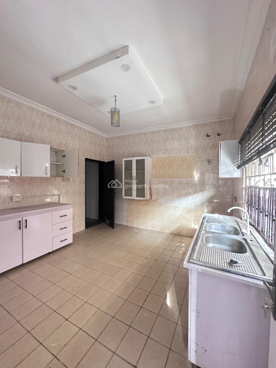 Modern Studio Apartment, Off Omonirire Johnson, Lekki Phase 1, Lekki, Lagos, Flat / Apartment for Rent