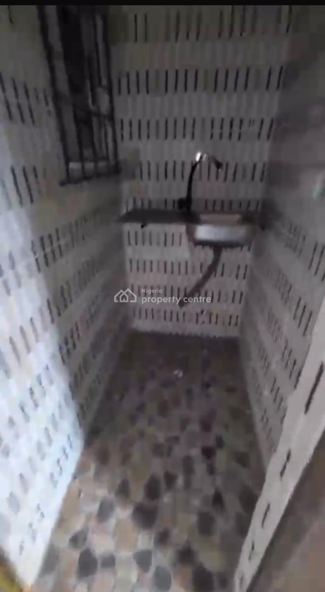 Room Self Contain, Oworonshoki, Shomolu, Lagos, Self Contain (single Rooms) for Rent