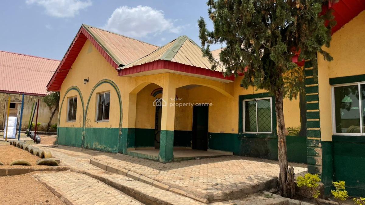 Functional Creche Primary & Secondary School + Hostels on 1 Hectare, Jos Town, Jos North, Plateau, School for Sale