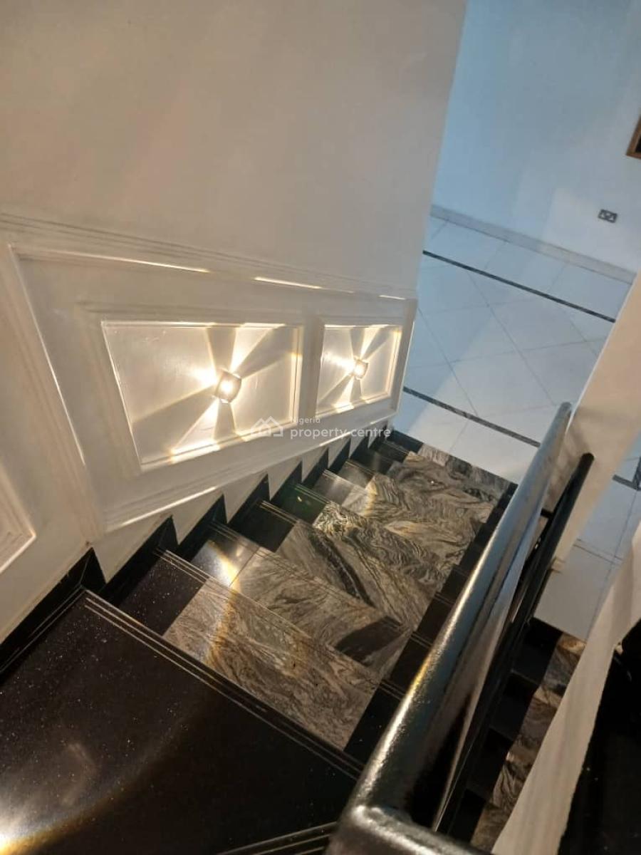 Fully Furnished 3bedroom. Penthouse at Ikeja G4a, Ikeja Gra, Ikeja Gra, Ikeja, Lagos, Flat / Apartment for Rent