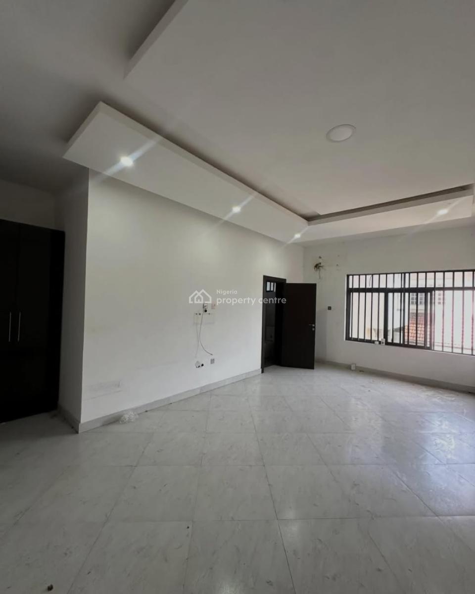 Amazing 3 Bedroom Apartment with Bq, Lekki Phase 1, Lekki, Lagos, Flat / Apartment for Rent
