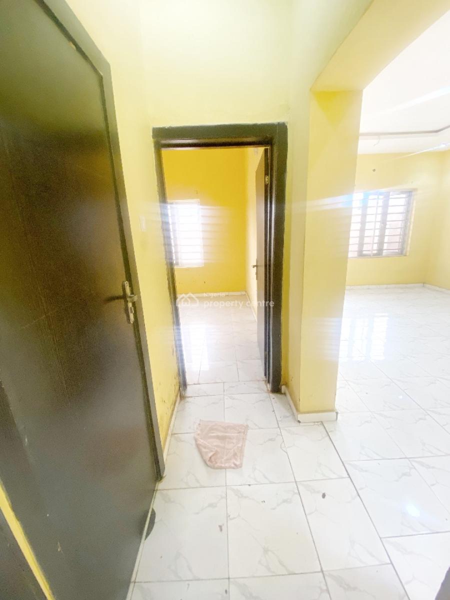 Luxury 2 Bedroom Flat, Extension, Omole Phase 2, Ikeja, Lagos, Flat / Apartment for Rent