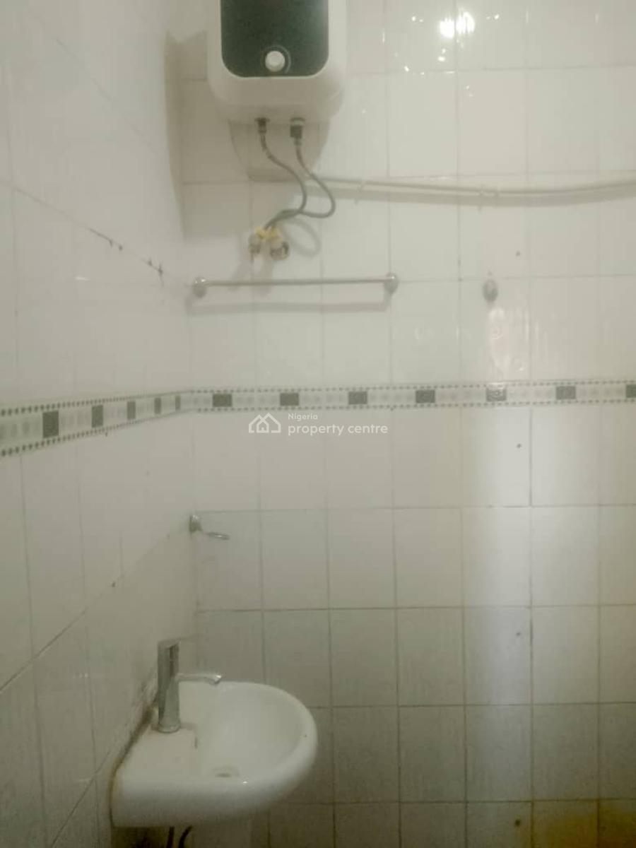 Good 2 Bedrooms Flat, Gaduwa, Abuja, Flat / Apartment for Rent
