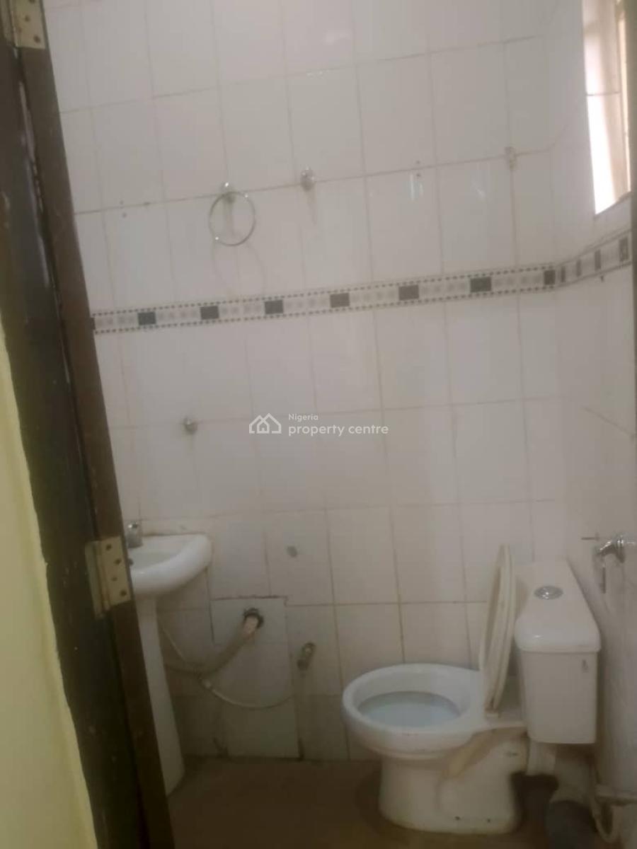 Good 2 Bedrooms Flat, Gaduwa, Abuja, Flat / Apartment for Rent