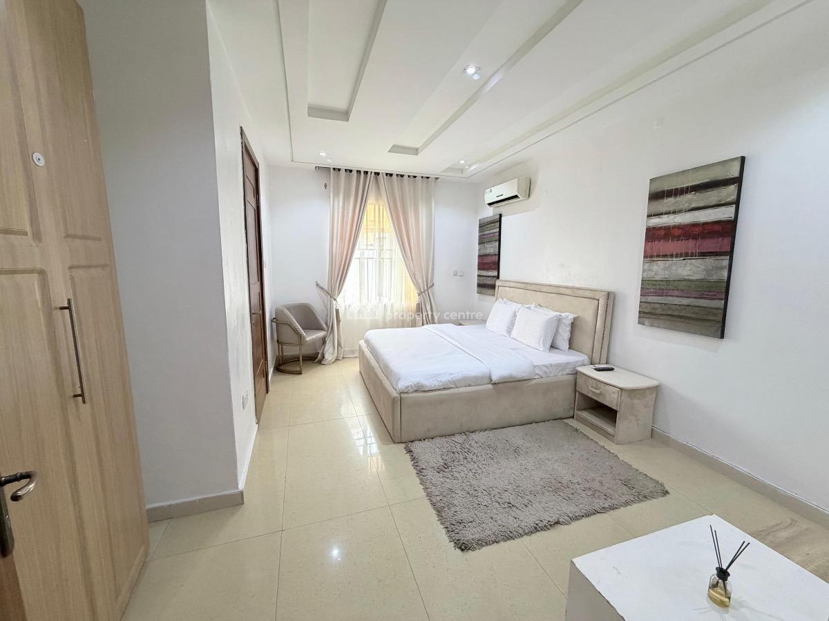 Luxury 3 Bedroom with Swi Pool, Gym, Ps5, Snooker Board, Tennis, Off Admiralty Way, Lekki Phase 1, Lekki, Lagos, Flat / Apartment Short Let
