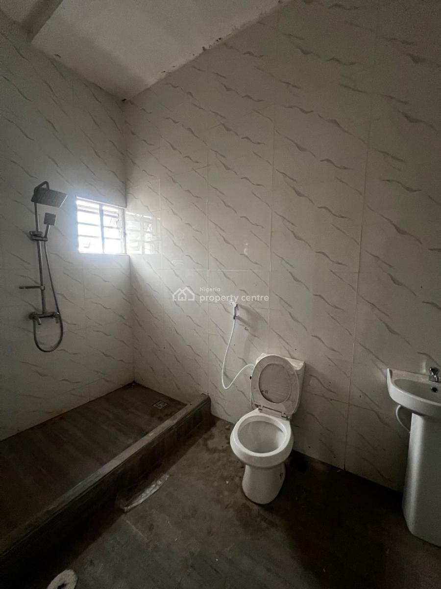Extravagant 2/bedroom Apartments, Alagomeji, Yaba, Lagos, Flat / Apartment for Rent
