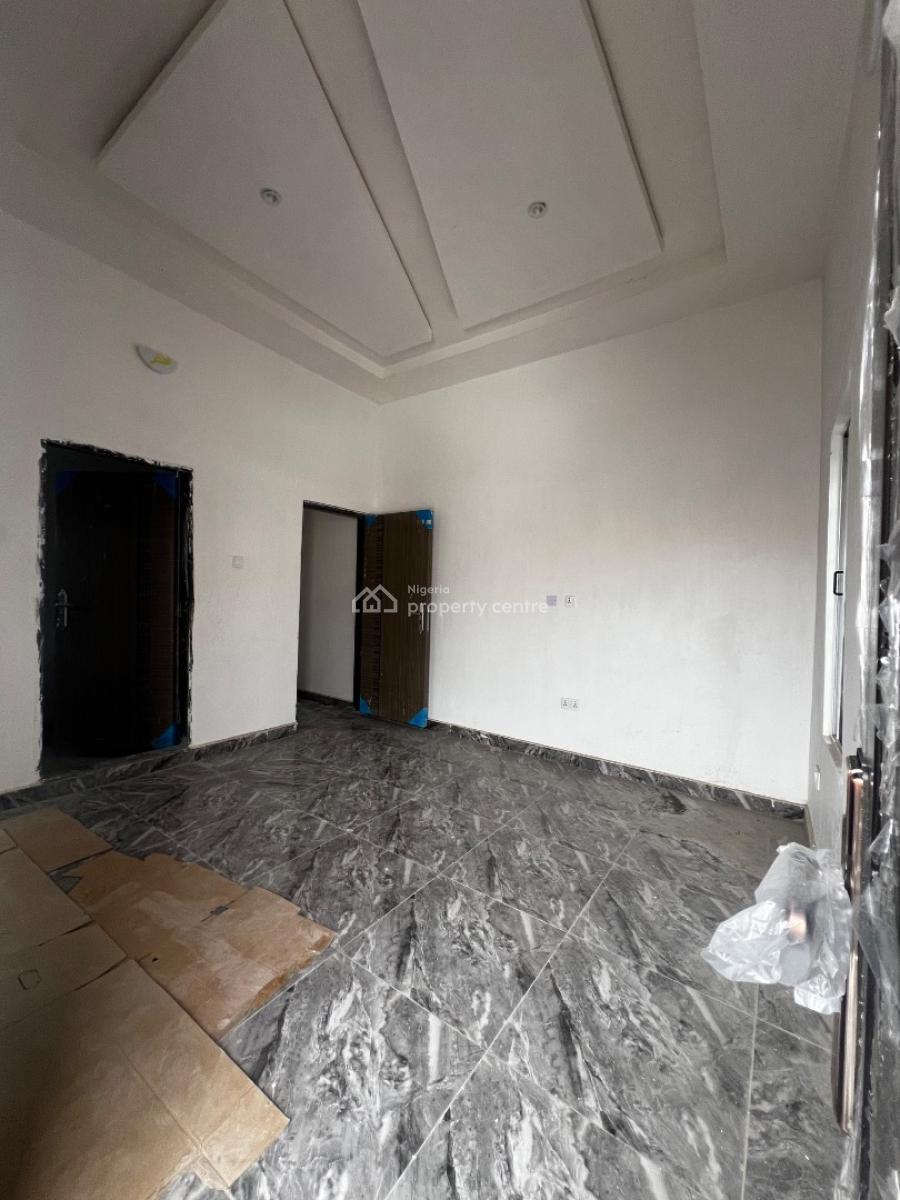 Extravagant 2/bedroom Apartments, Alagomeji, Yaba, Lagos, Flat / Apartment for Rent