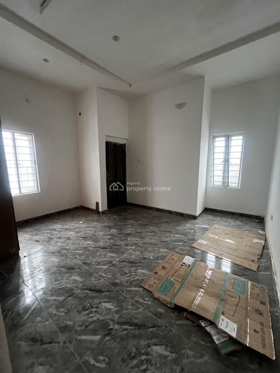 Extravagant 2/bedroom Apartments, Alagomeji, Yaba, Lagos, Flat / Apartment for Rent
