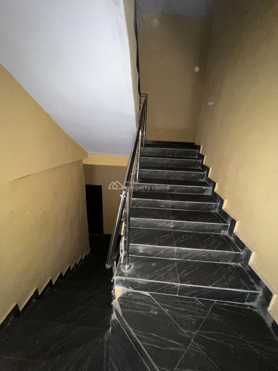 Extravagant 2/bedroom Apartments, Alagomeji, Yaba, Lagos, Flat / Apartment for Rent