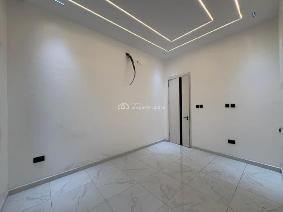 Well Finished and Spacious 5- Bedroom Semi- Detached Duplex with Bq., Osapa, Lekki, Lagos, Semi-detached Duplex for Sale
