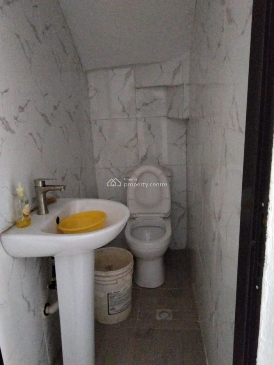 Lovely 3 Bedroom Terrace Duplex with 5 Acs, Ikota, Lekki, Lagos, Terraced Duplex for Rent