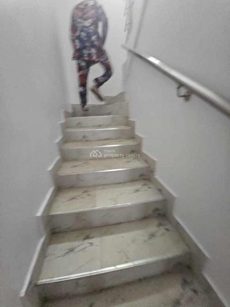 2 Bedroom Duplex, Very Good Location, Omole Phase 2, Ikeja, Lagos, Flat / Apartment for Rent