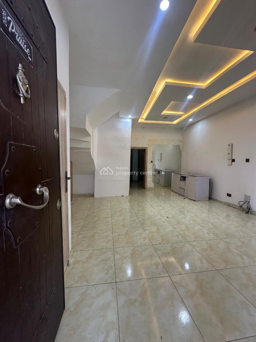 a Room and Palour, Lekki Phase 2, Lekki, Lagos, Flat / Apartment for Rent