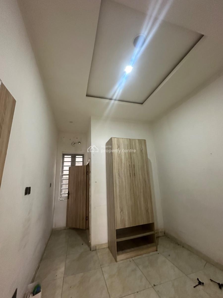 a Room and Palour, Lekki Phase 2, Lekki, Lagos, Flat / Apartment for Rent