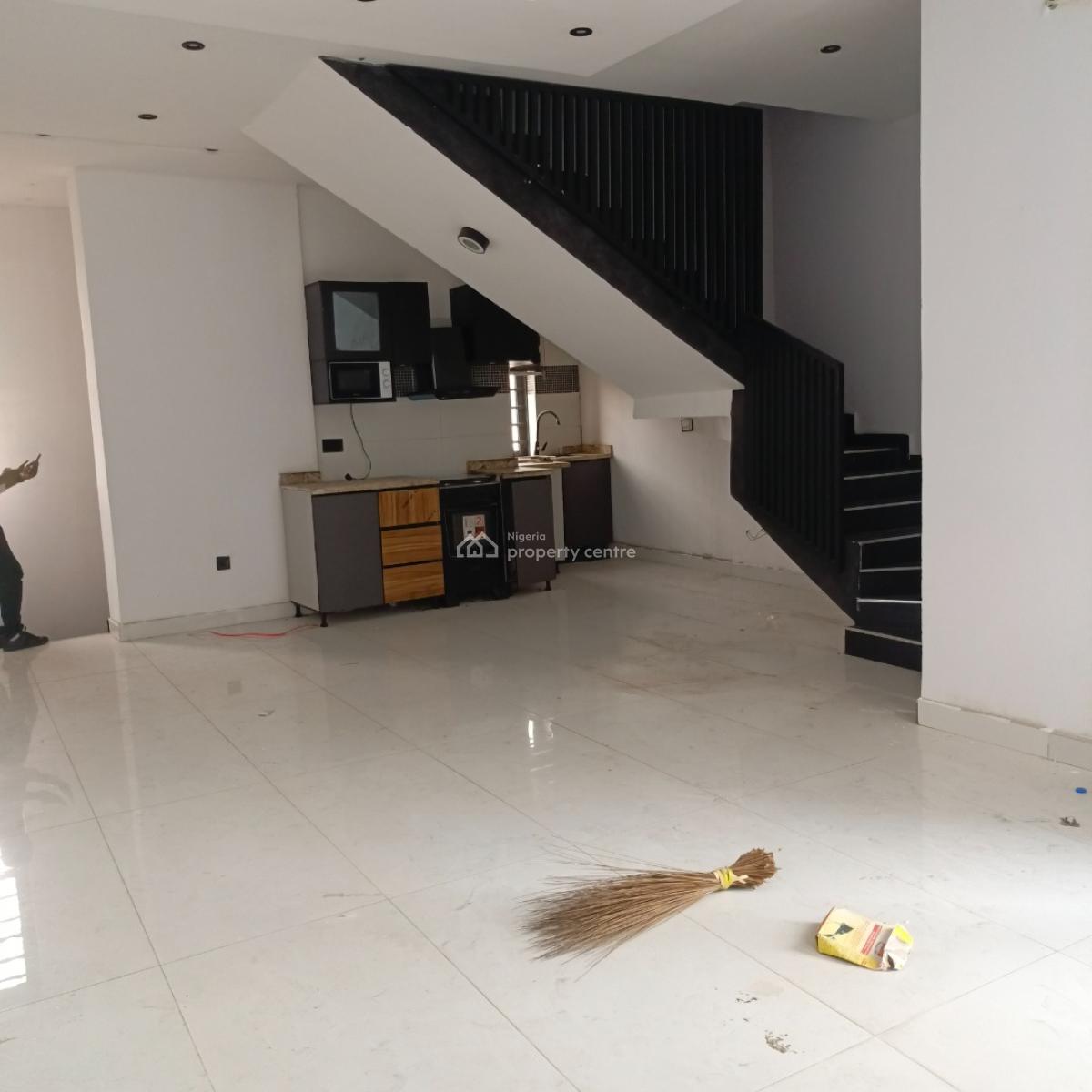 2 Bedroom Terrace, Ologolo, Lekki, Lagos, Terraced Duplex for Rent