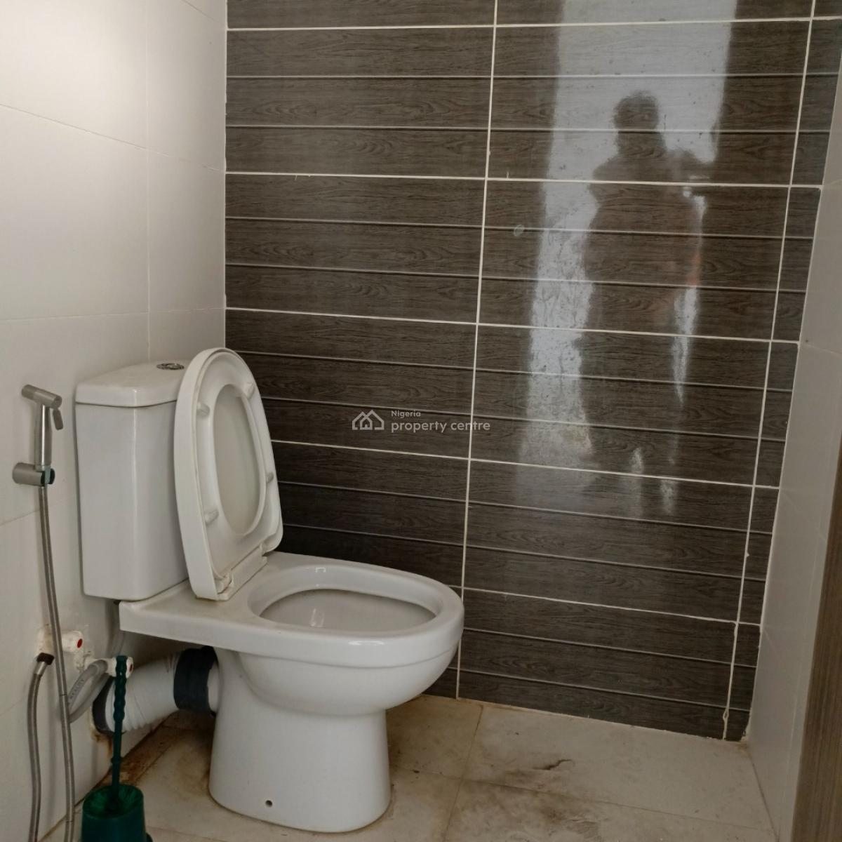 2 Bedroom Terrace, Ologolo, Lekki, Lagos, Terraced Duplex for Rent
