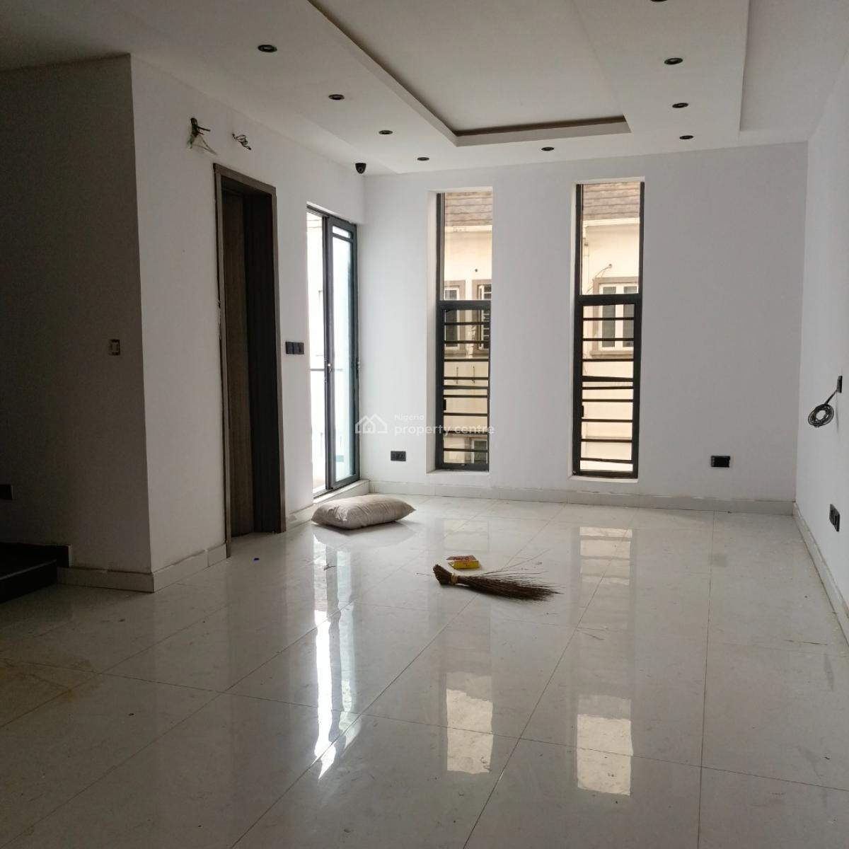 2 Bedroom Terrace, Ologolo, Lekki, Lagos, Terraced Duplex for Rent