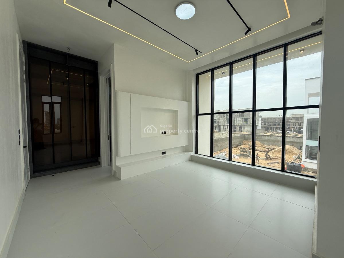 5 Bedroom Semi Detached Available, Lekki Phase 1, Lekki, Lagos, Semi-detached Duplex for Sale