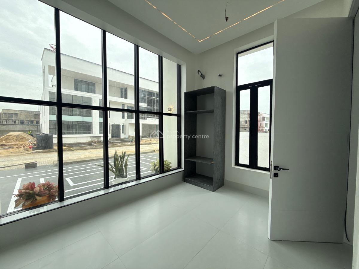 5 Bedroom Semi Detached Available, Lekki Phase 1, Lekki, Lagos, Semi-detached Duplex for Sale
