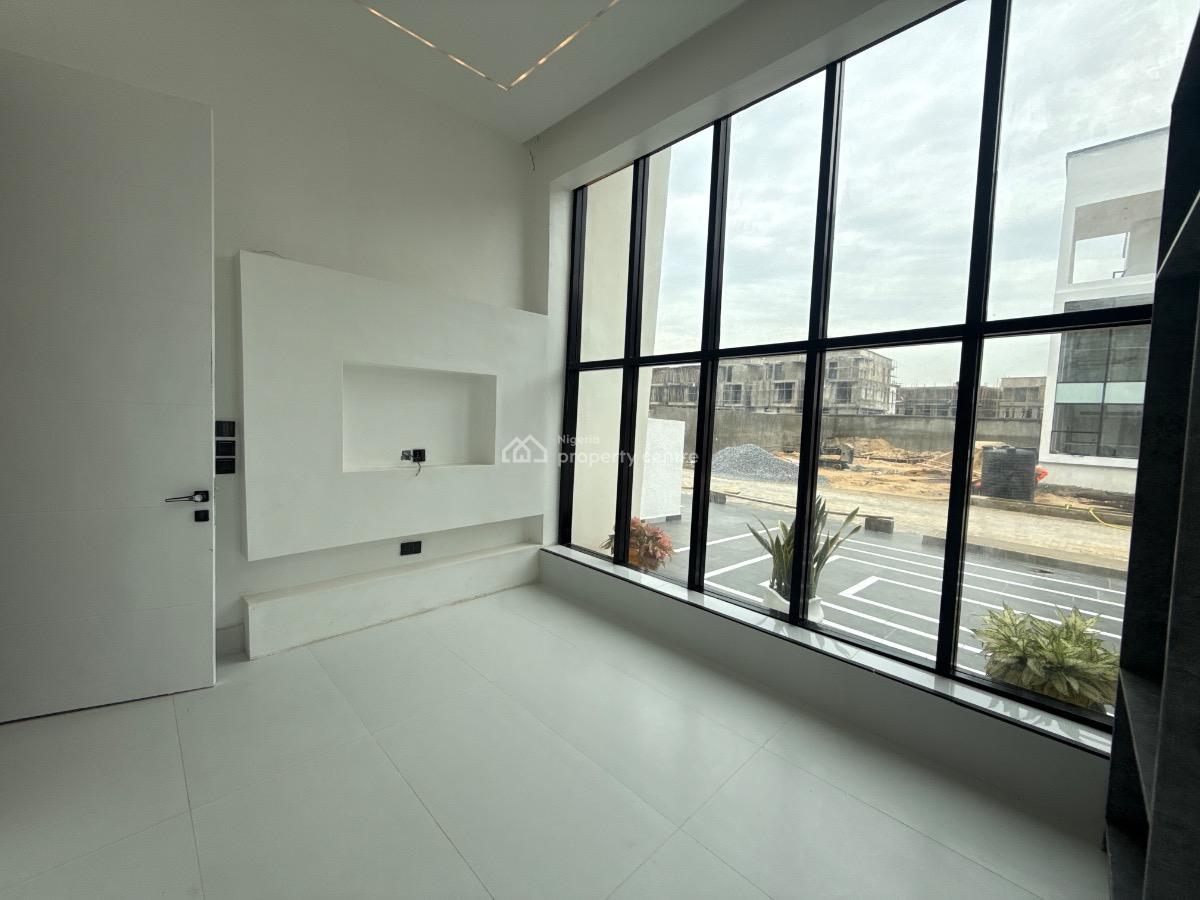 5 Bedroom Semi Detached Available, Lekki Phase 1, Lekki, Lagos, Semi-detached Duplex for Sale