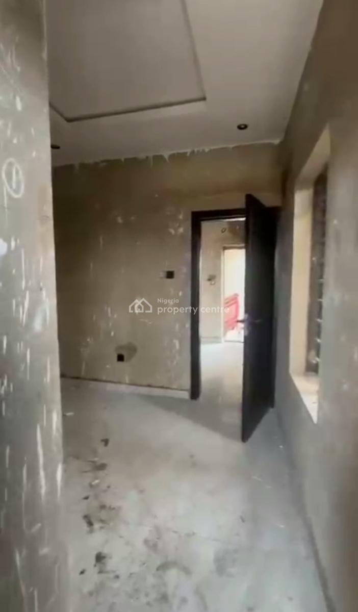 Smart Decent Two Bedroom Apartment, Shomolu, Lagos, Flat / Apartment for Rent