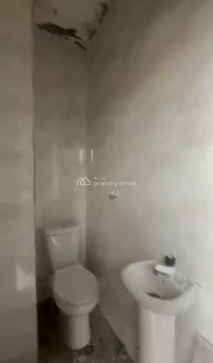 Smart Decent Two Bedroom Apartment, Shomolu, Lagos, Flat / Apartment for Rent