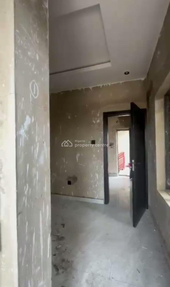 Smart Decent Two Bedroom Apartment, Shomolu, Lagos, Flat / Apartment for Rent