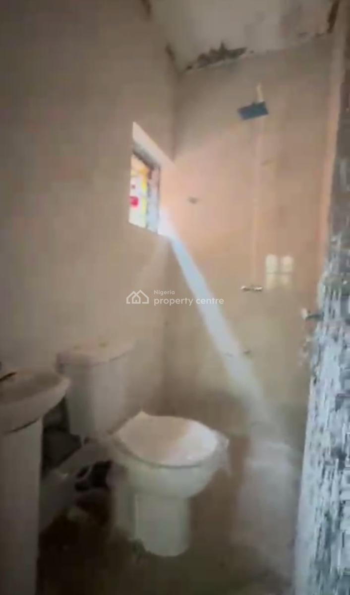 Smart Decent Two Bedroom Apartment, Shomolu, Lagos, Flat / Apartment for Rent
