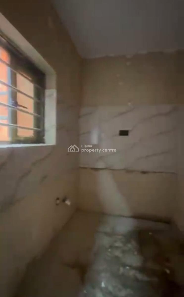 Smart Decent Two Bedroom Apartment, Shomolu, Lagos, Flat / Apartment for Rent