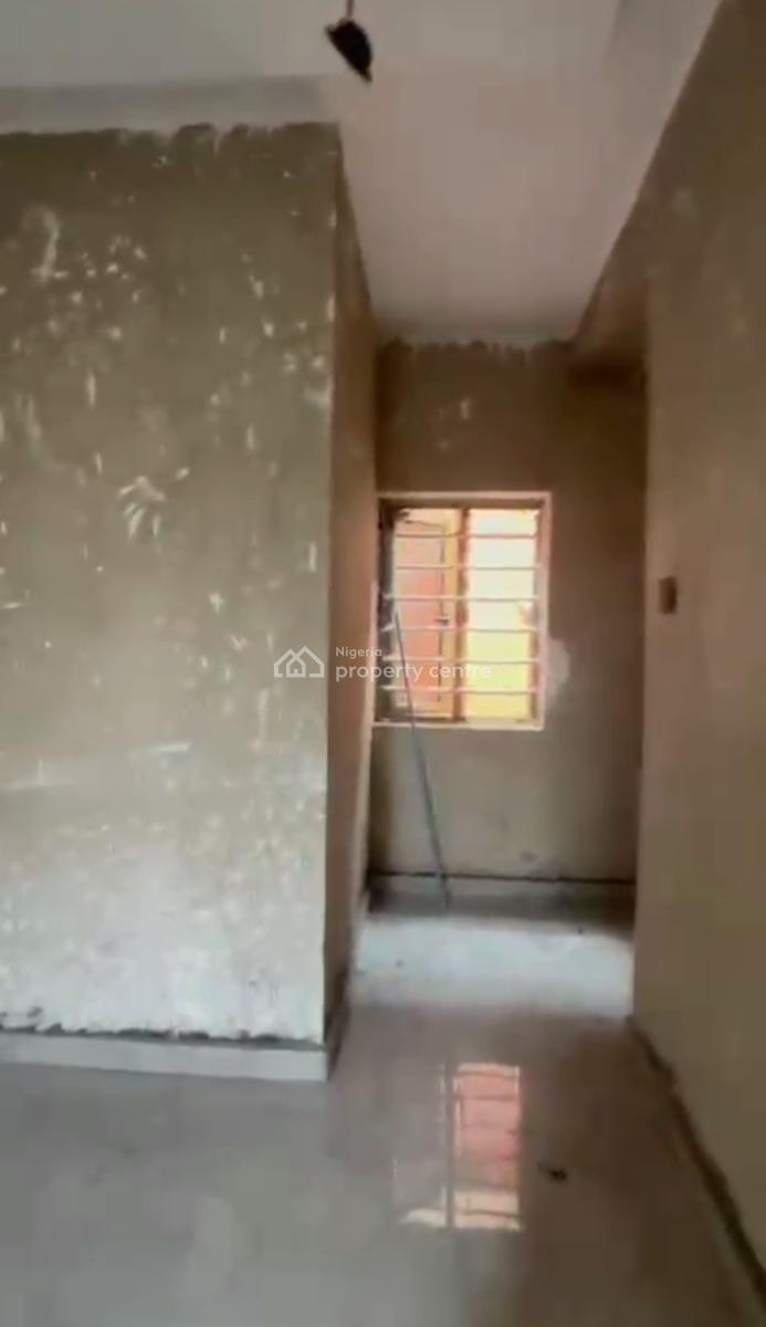 Smart Decent Two Bedroom Apartment, Shomolu, Lagos, Flat / Apartment for Rent