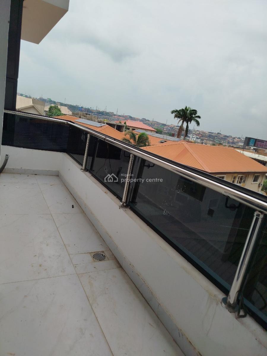 3 Bedroom Apartment, Maryland, Lagos, Block of Flats for Sale