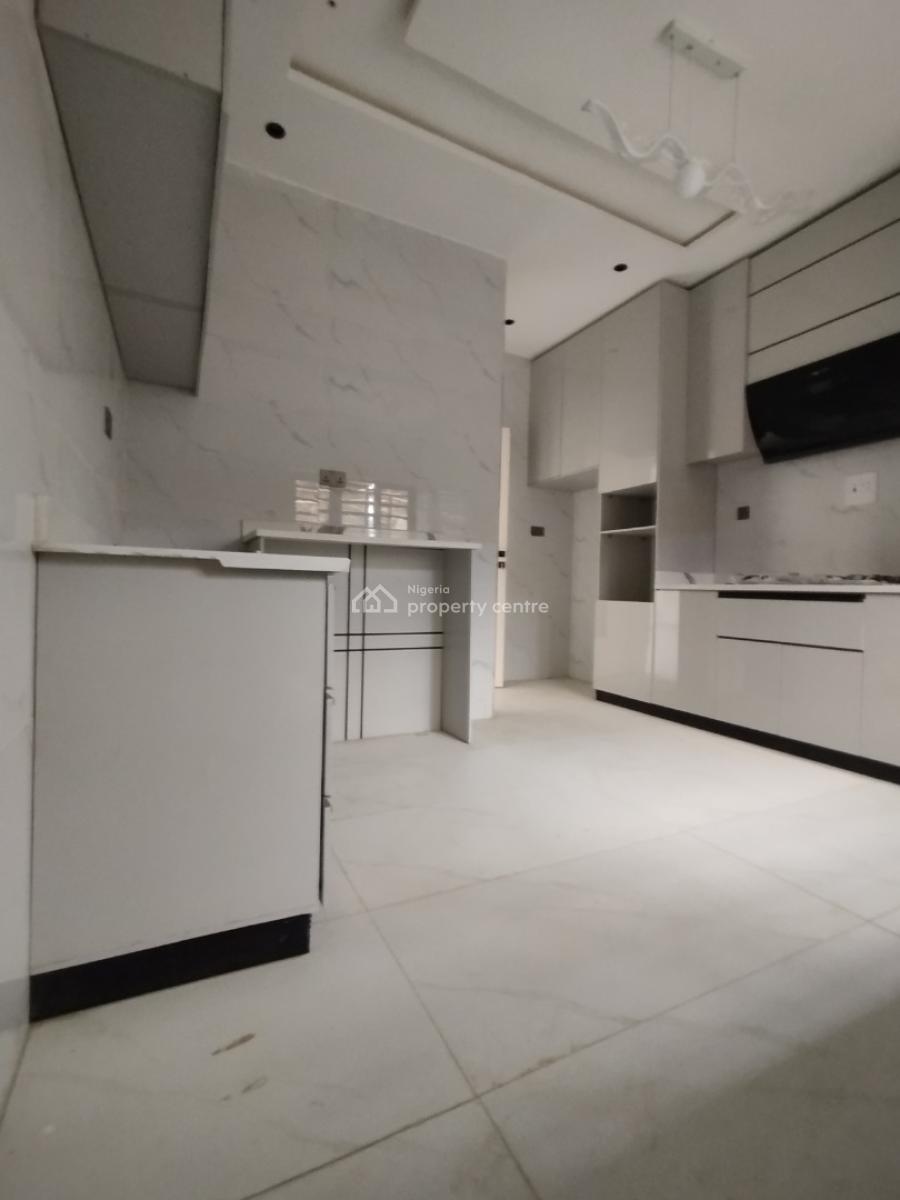 3 Bedroom Apartment, Maryland, Lagos, Block of Flats for Sale
