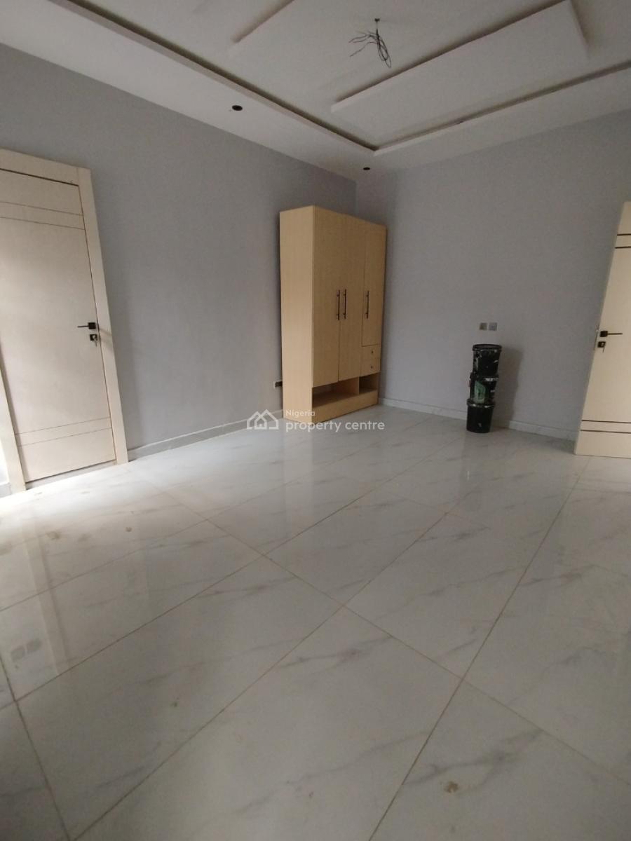 3 Bedroom Apartment, Maryland, Lagos, Block of Flats for Sale