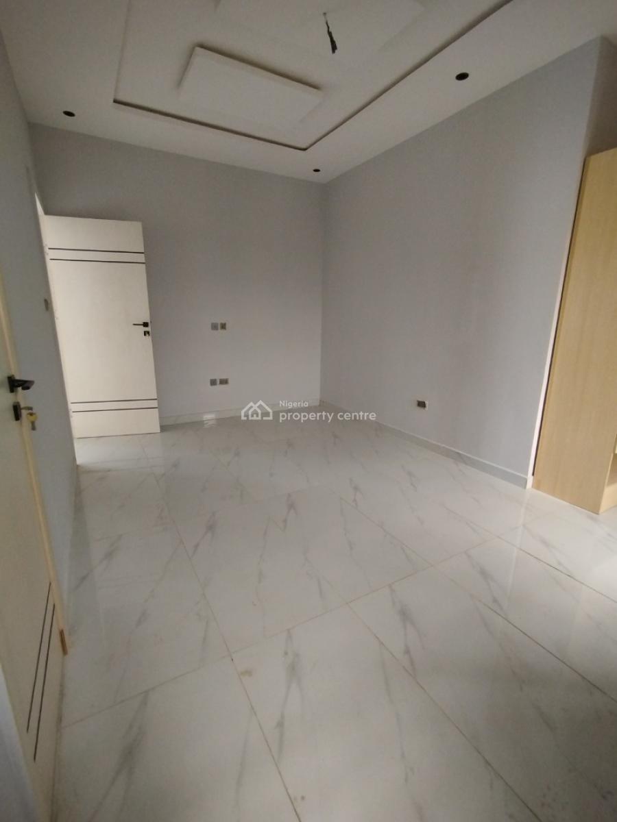 3 Bedroom Apartment, Maryland, Lagos, Block of Flats for Sale