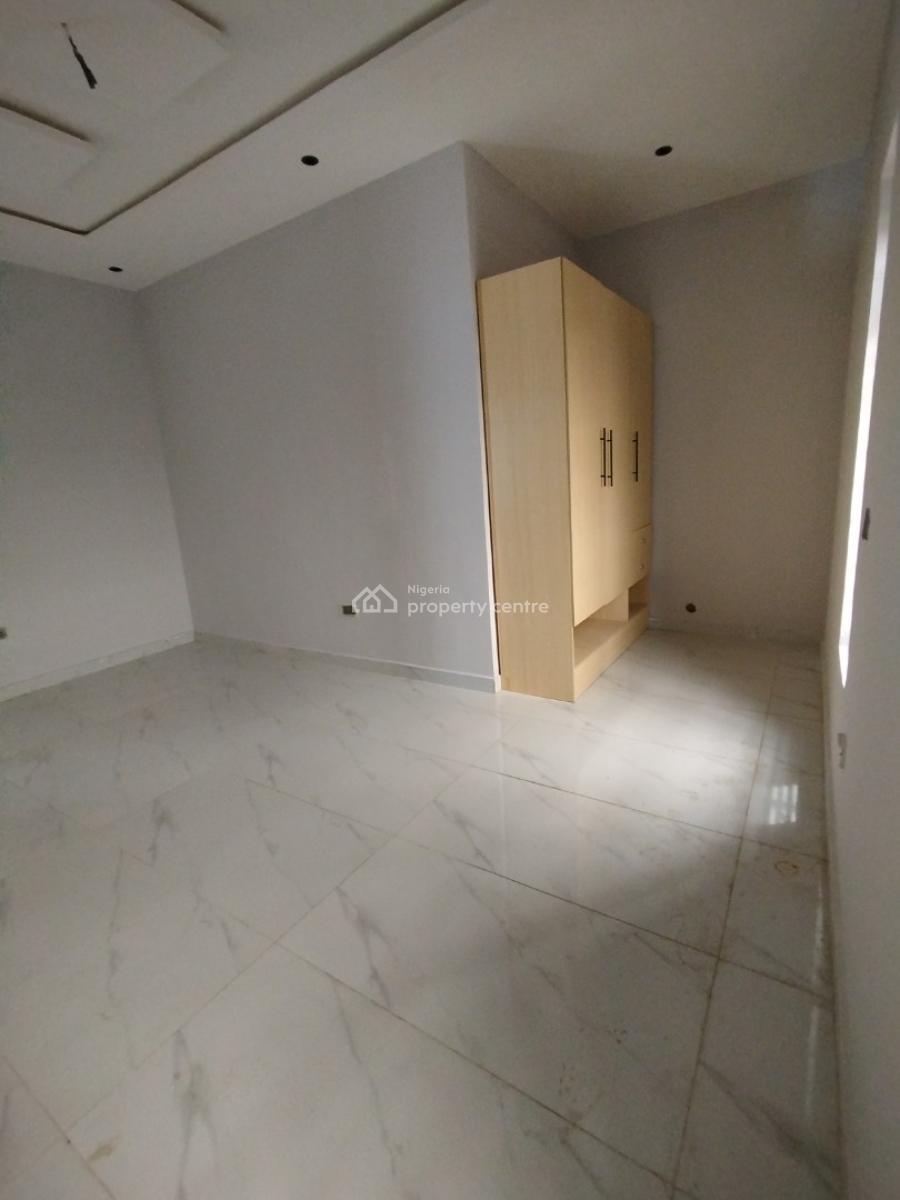 3 Bedroom Apartment, Maryland, Lagos, Block of Flats for Sale