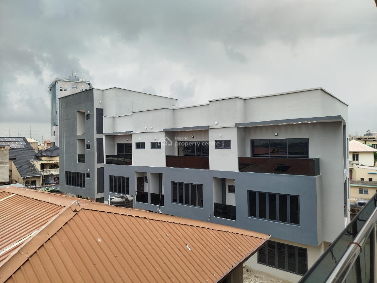 3 Bedroom Apartment, Maryland, Lagos, Block of Flats for Sale